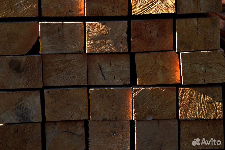 Брус из лиственницы для загородного строительства
