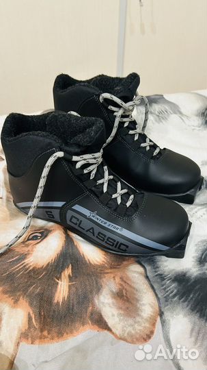 Лыжные ботинки