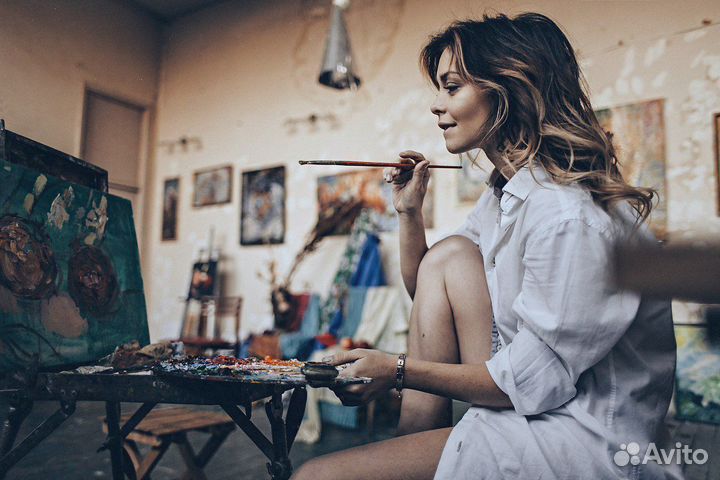 Художник (масло, поталь на холсте)