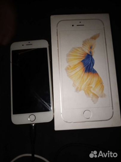 Телефон iPhone 6s