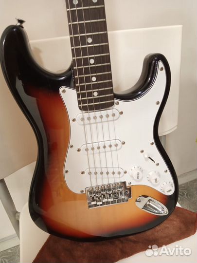 Электронная гитара 3 4