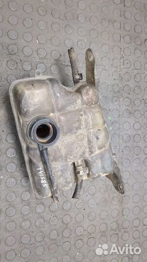 Бачок расширительный Jeep Liberty, 2003