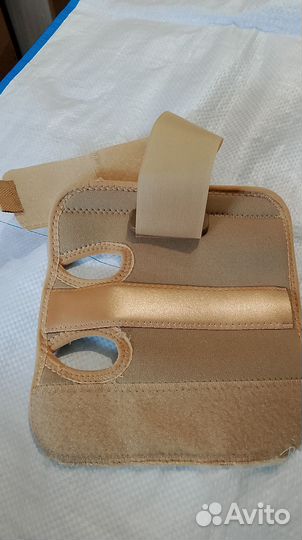 Бандаж компрессионный фиксирующий лучезапястный