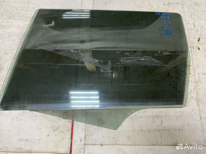 Стекло задней двери Peugeot 307 SW