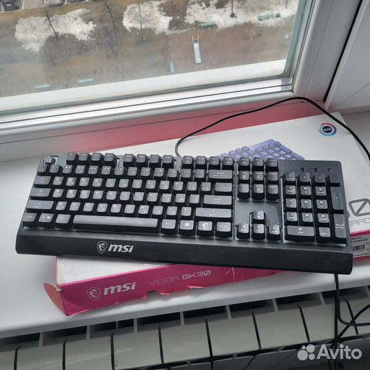 Игровая клавиатура msi Vigor GK30