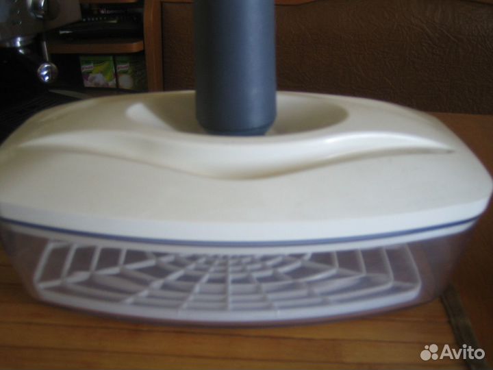 Вакуумный контейнер пищевой с насосом (Швейцария)