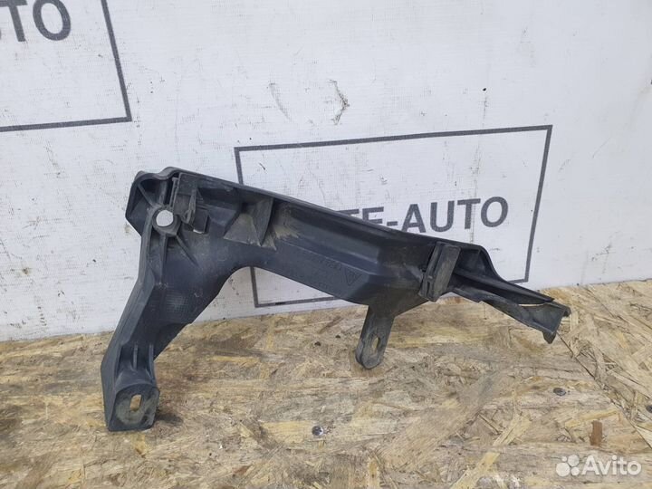 Кронштейн фары правый передний Porsche Cayenne 957