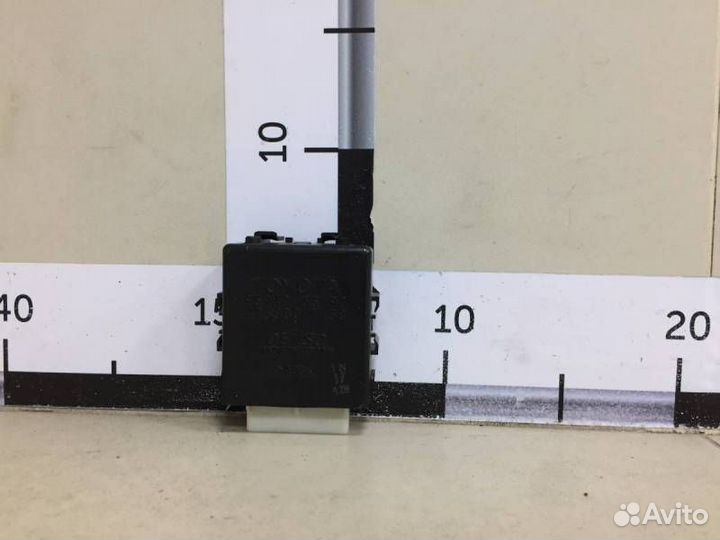 Реле стеклоочистителей Toyota Camry V40 2006-2011