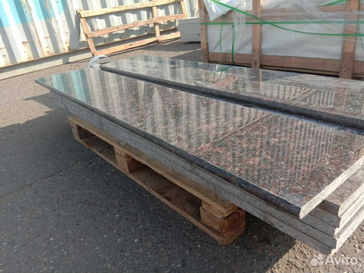 Гранитная плитка. Гранитные ступени. Гранит