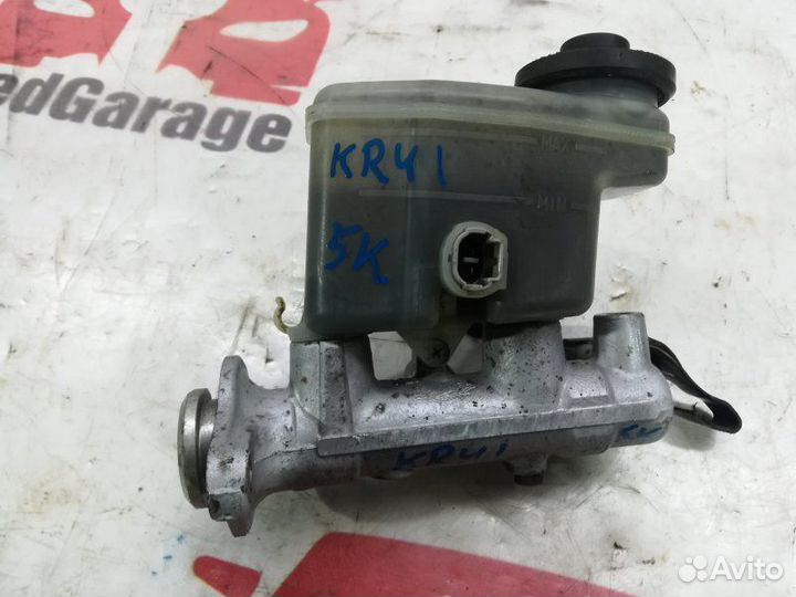 Главный тормозной цилиндр Toyota Town Ace KR41 5K