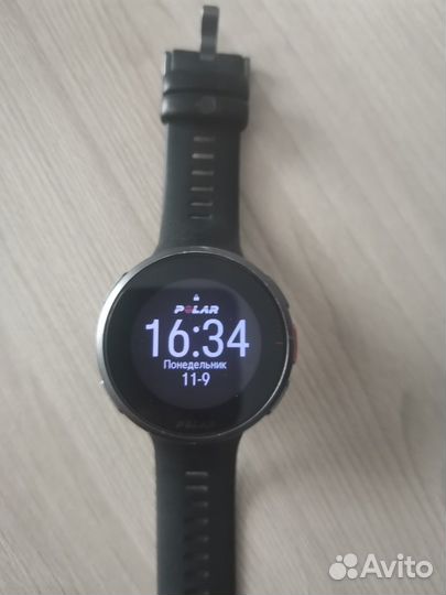 Часы мужские Polar vantage v2