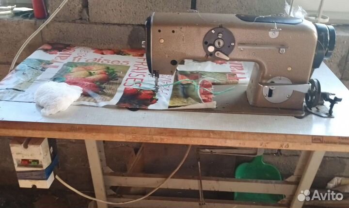 Промышленная швейная машина