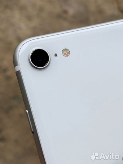 iPhone SE (2020), 64 ГБ