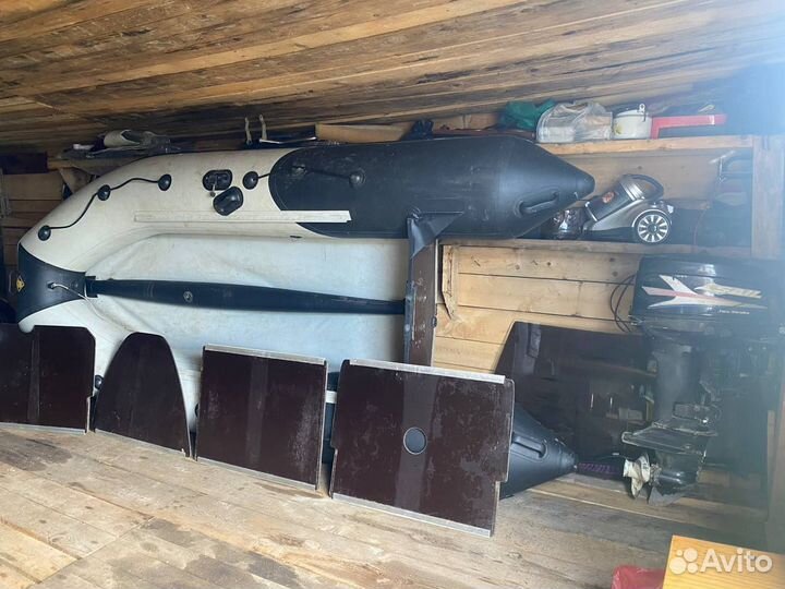 Лодка с Мотором