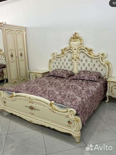 Спальный гарнитур