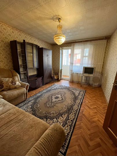 2-к. квартира, 52 м², 1/10 эт.