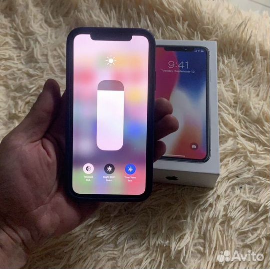 iPhone X, 64 ГБ