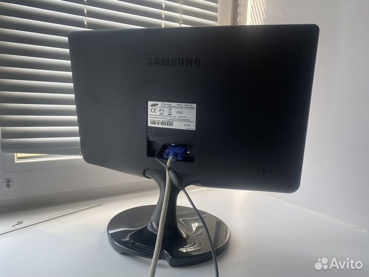 Монитор Samsung S19A100N
