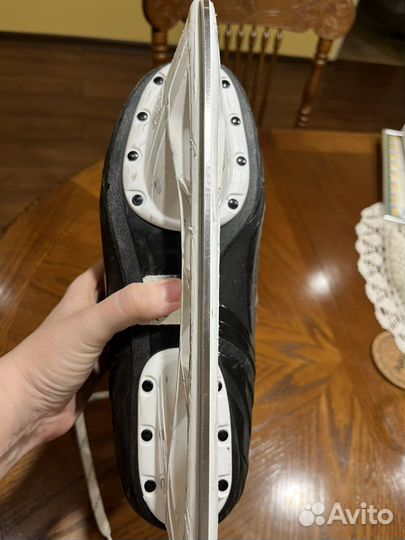 Коньки хоккейные 47 размер Bauer