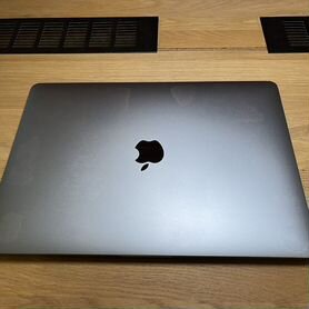 MacBook pro 13 2019