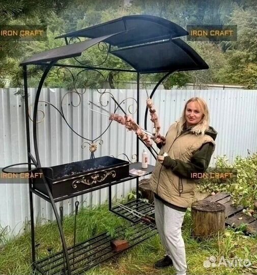 Мангал с крышей