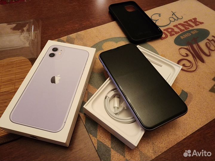 iPhone 11, 64 ГБ