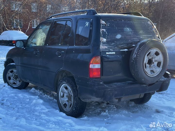 Suzuki Vitara 2.0 AT, 2001, 210 000 км