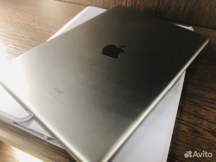 Планшет apple iPad 7 2020