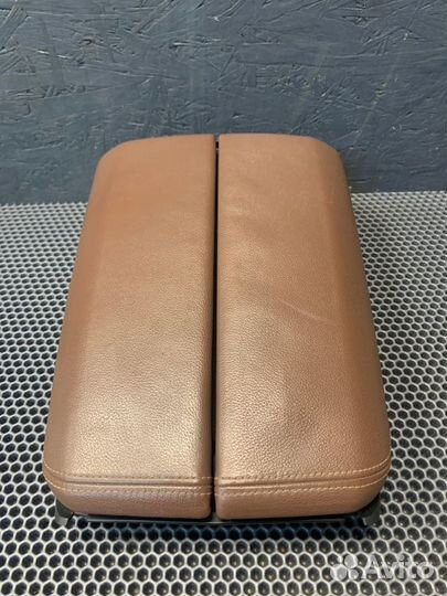 Подлокотник передний Bmw X7 G07 M-pack B57D30 2020