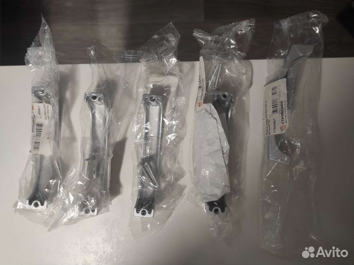 Ручка-скоба, светлый хром