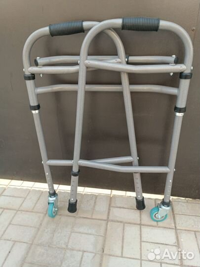 Ходунки для взрослых на колесах новые в коробке