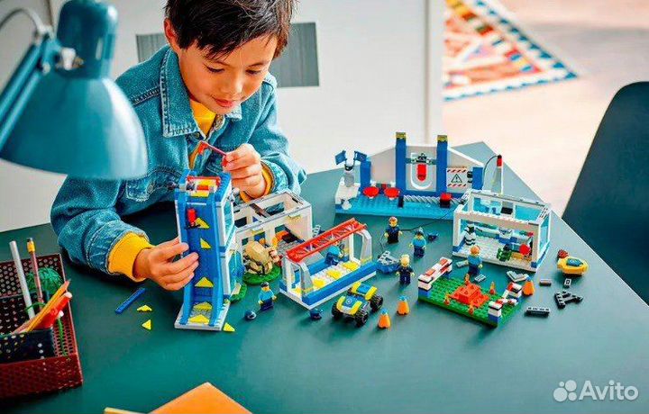 Lego city Академия полицейской подготовки 60372