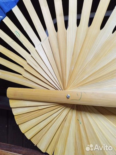 Веер на стену