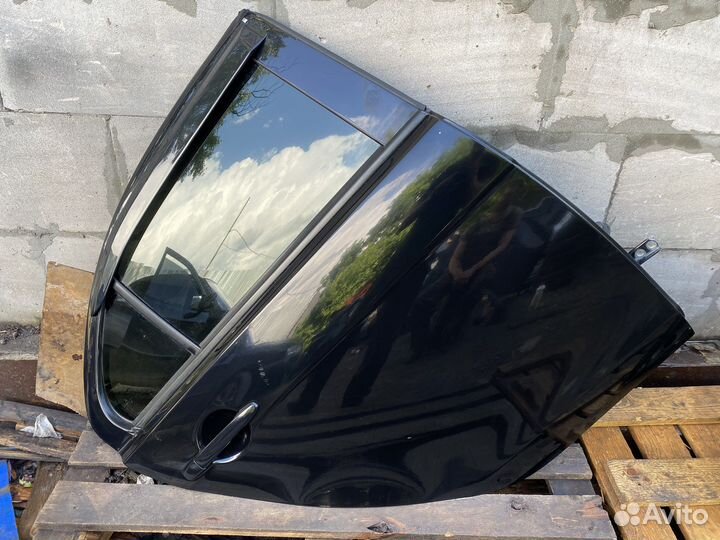 Задняя правая дверь Mitsubishi lancer 10