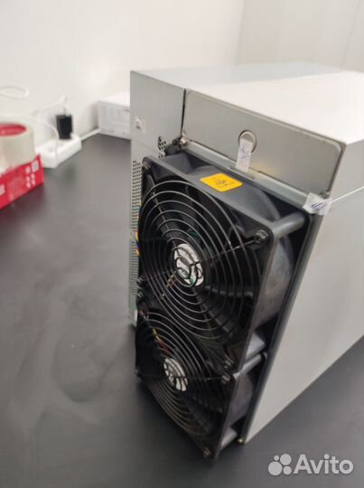 Asic майнер Bitmain Antminer S19
