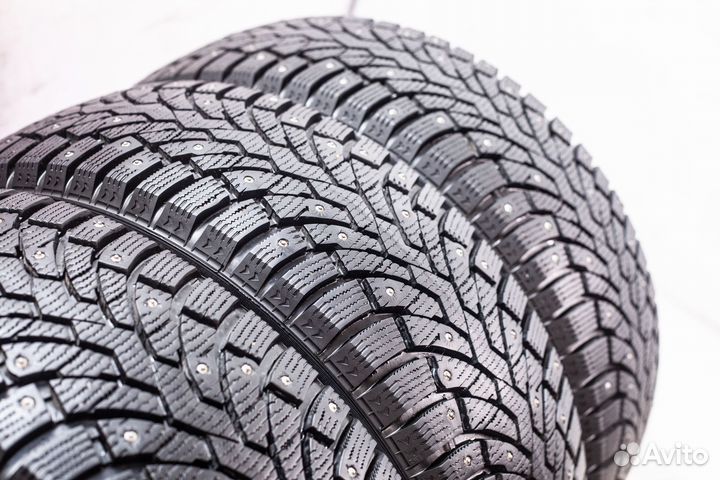 Formula Ice 215/50 R17 95T