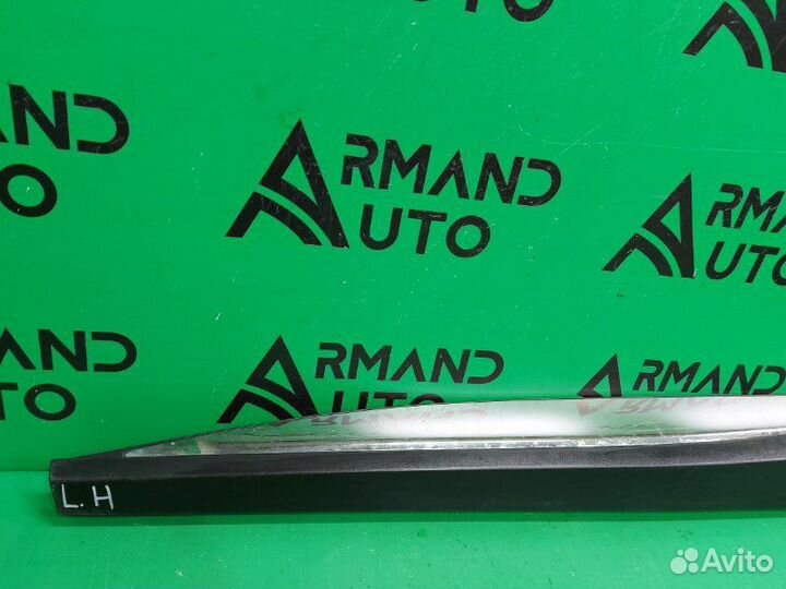 Накладка двери передняя левая Nissan Murano Z52