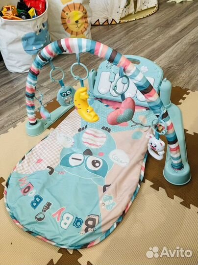 Развивающий коврик с пианино