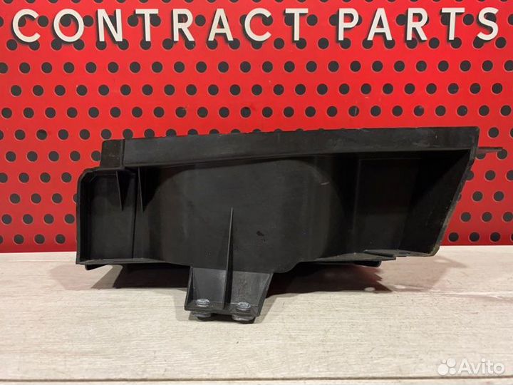 Крышка АКБ Bmw X2 F39 B48C 2021