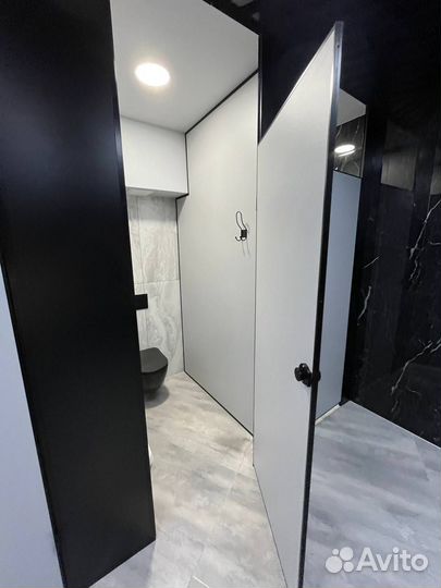 Сантехнические перегородки для ТЦ