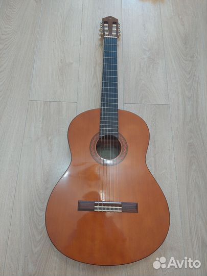 Классическая гитара yamaha c40