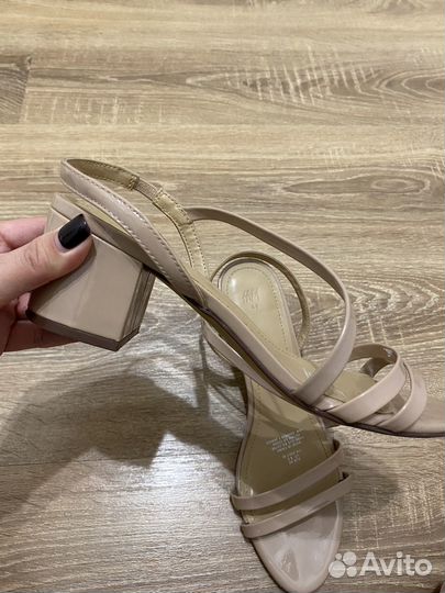 Босоножки HM 39