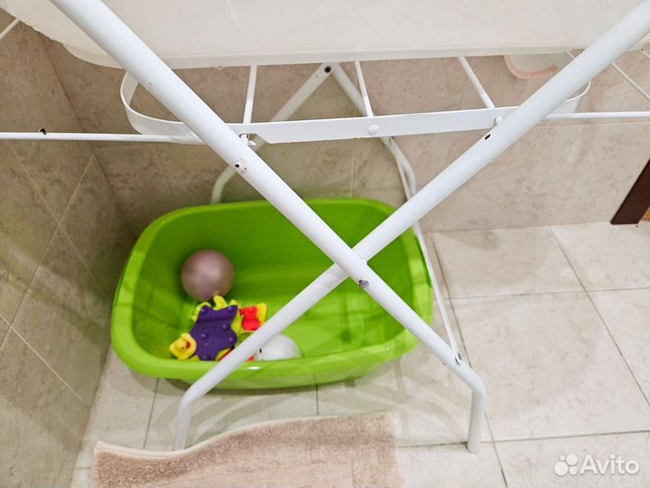 Детская ванночка для купания с подставкой