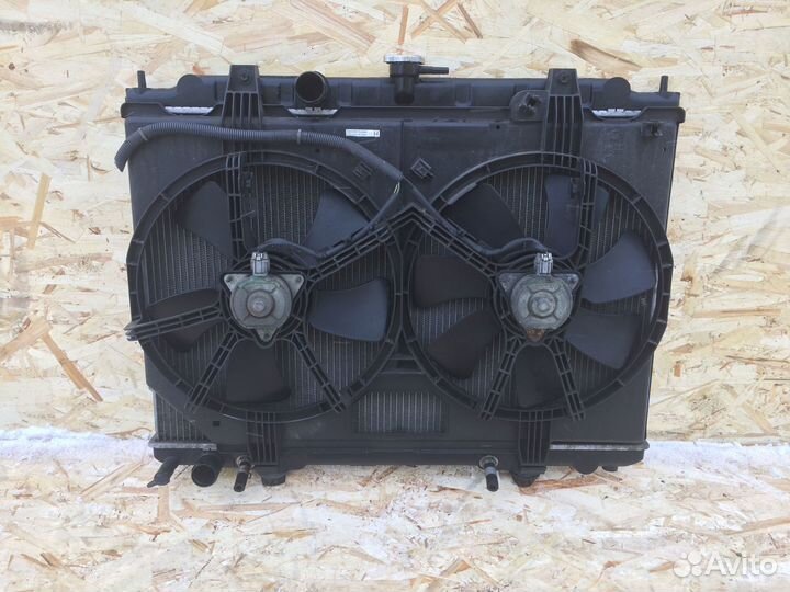 Радиатор охлаждения Nissan X-Trail T30