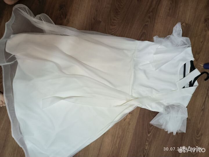 Платье белое