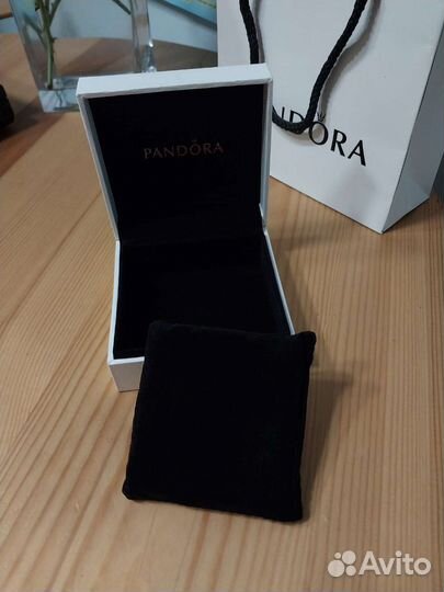 Подарочная упаковка к ювелирным украшениям Pandora
