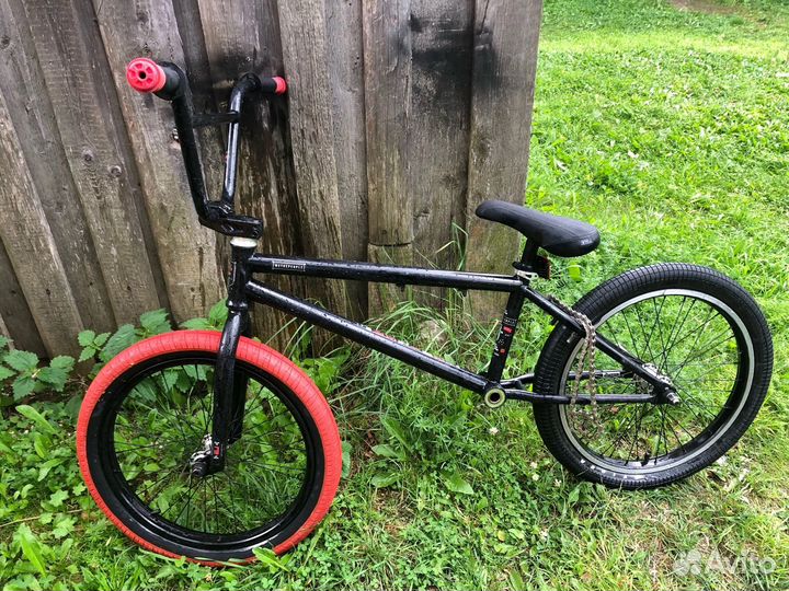 Трюковой велосипед BMX