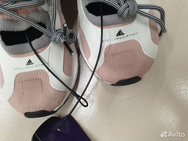 Кроссовки Adidas Ultraboost женские