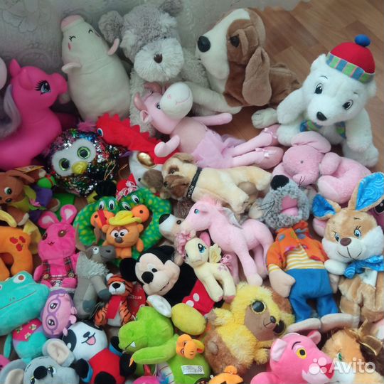 Игрушки мягкие и другие