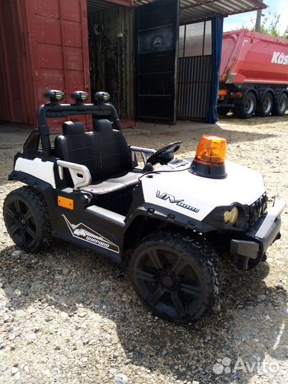 Детский электромобиль